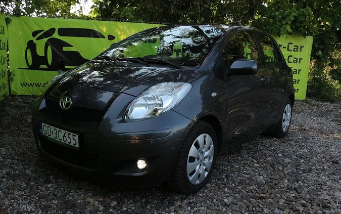 Toyota Yaris cena 18900 przebieg: 205000, rok produkcji 2009 z Siemianowice Śląskie małe 254